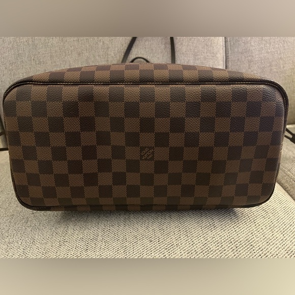 LOUIS VUITTON NEVERFULL MM DAMIER with Cherry Red Lining **rarely used** - Picture 11 of 13